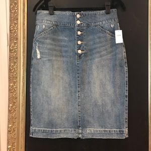 NWT Gap Jean skirt size 31